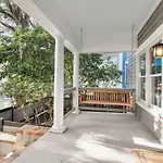 Starland Town House, Walk To The Park