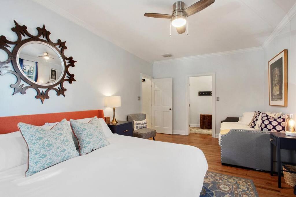 Starland Town House, Walk To The Park Savannah
